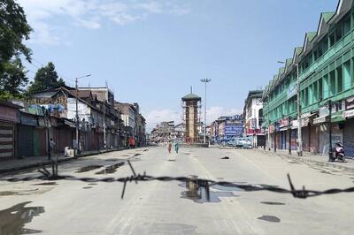 Kashmir Valley Opens For Tourists Today as Travel Ban Lifts After More Than Two Months
