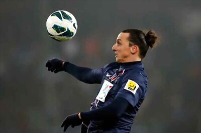 Chelsea interested in PSG striker Zlatan Ibrahimovic