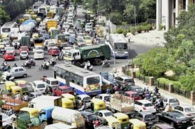 To Get Bengaluru's Troublesome Traffic Moving Again, Bommai Govt Sets Wheels in Motion with BMLTA Bill