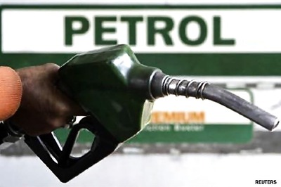 Unite against petrol price hike, says Thackeray
