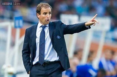 Real Sociedad axe coach Jagoba Arrasate, David Moyes linked