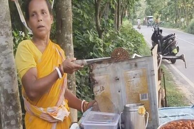 In Bengal’s Uttar Dinajpur, Woman Earns Rs 25,000 A Month From Her Snack Stall