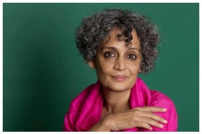 'Slightly Upturned Version of Nazi Germany': Arundhati Roy Slams Idea of 'Present-day India'