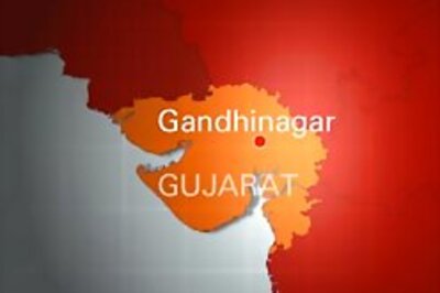 Eight killed, 20 injured in Gujarat road mishap