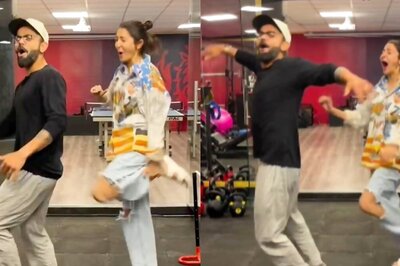 Virat Kohli's Dance Attempt Goes WRONG As He Hurts Himself; Anushka Sharma Has Best Reaction; Watch