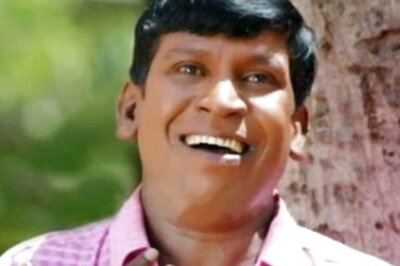 South Actor Vadivelu's Heartwarming Pic With His Mother Has Internet's Attention