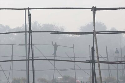 Delhi debates 'even odd' while foul air chokes residents