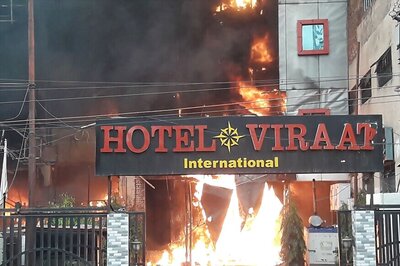 5 Dead As Massive Fire Breaks Out at Hotel Viraat in Lucknow's Charbagh