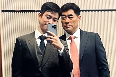 GOT7 Members Jinyoung Attends Sister’s Wedding; Photos Out