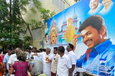 Thalapthy Vijay’s Vijay Makkal Iyakkam Serves Free Food in Puducherry