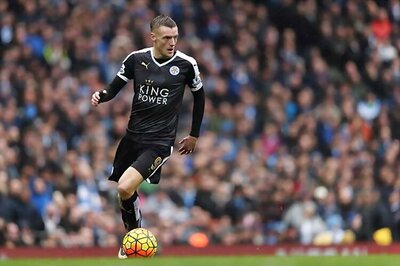 Jamie Vardy extends Leicester City contract to 2019