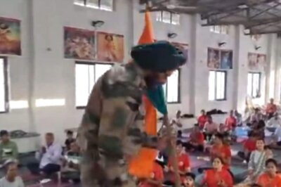 Retired Soldier Falls Dead While Dancing With Tricolour In One Hand, Audience Mistakes It As His Performance