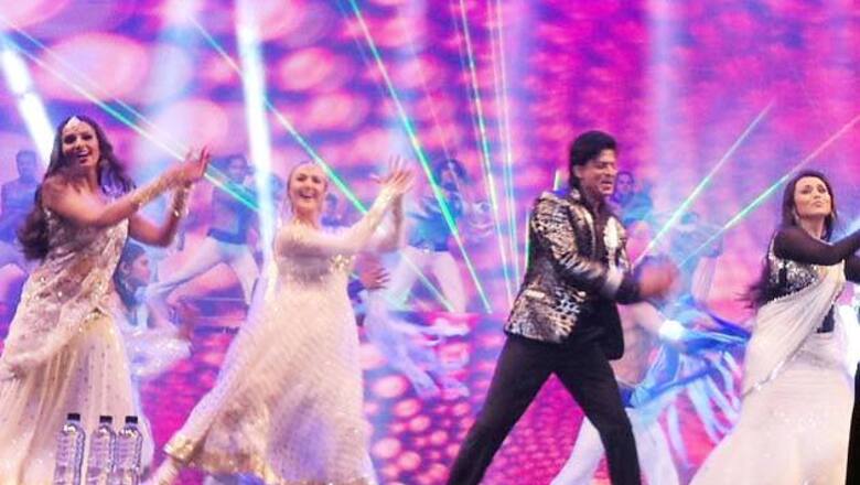 Shah Rukh thrills Jakarta fans with a bike entry