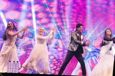 Shah Rukh thrills Jakarta fans with a bike entry