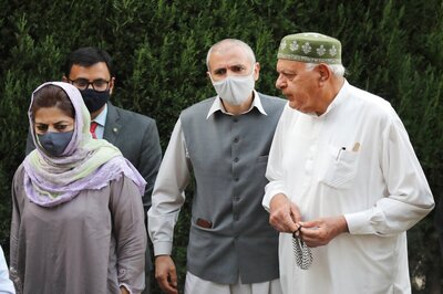 'Is Forming Political Alliance Anti-national': Mehbooba, Omar Hit Back at Amit Shah Over 'Gupkar Gang' Remark
