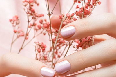 What Is Nail Slugging? A Step-By-Step Guide To The Viral TikTok Trend