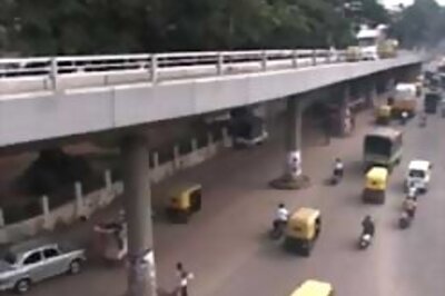 VIPs give in, throw open Delhi flyover for public