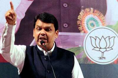 Lok Sabha Polls Offer Choice Between Development and Anarchy, Says Fadnavis