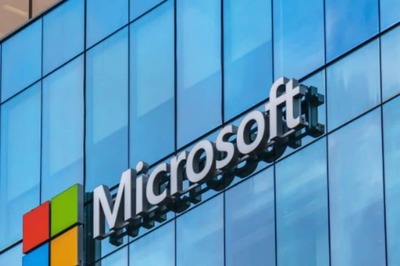 Microsoft's AI Bets Boost Cloud Business, Alphabet Yet To Find Silver Lining