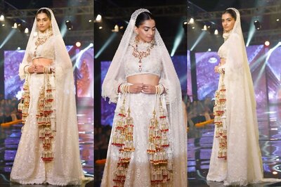 I Never Call The Paparazzi, They Just Turn Up: Sonam Kapoor on Airport Looks