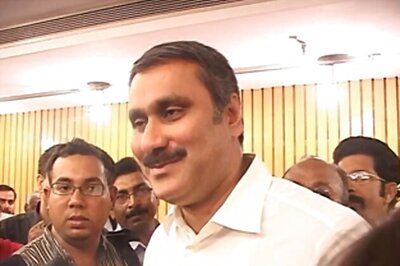 Bailable warrant against Ramadoss in college scam