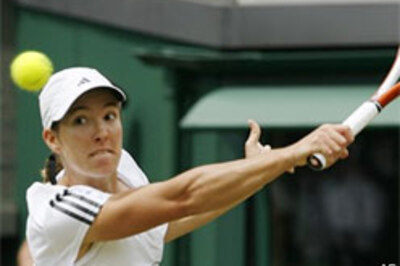 Venus sets up Sharapova showdown