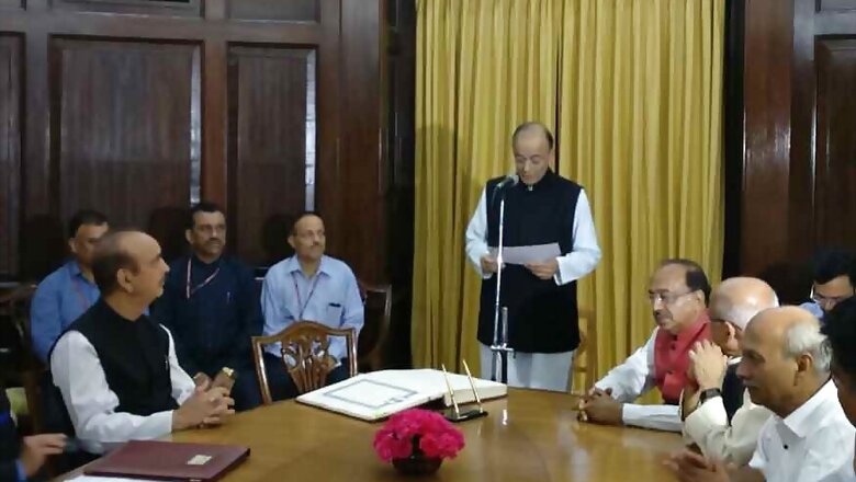 Arun Jaitley Takes Oath for Fresh Rajya Sabha Term