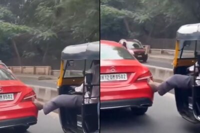 Desi Jugaad: Pune Auto Driver Pushes Mercedes Benz With His Leg, Video Goes Viral