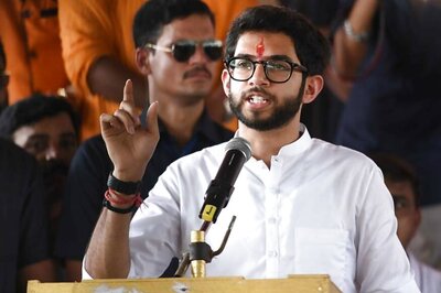 Aaditya Thackeray Opposes Sanjay Raut on Use of Stadiums as Covid-19 Facilities