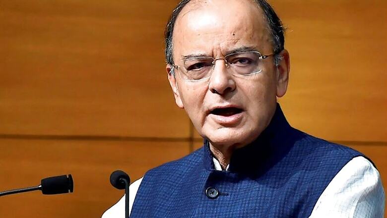 Arun Jaitley Takes Down Congress in an FB post, Calls it a 'Fading Dynasty'