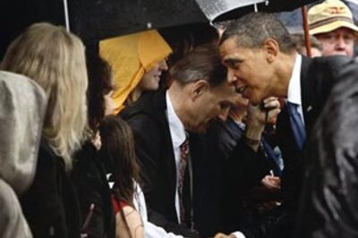 Obama pays tribute to 9/11 victims, consoles relatives