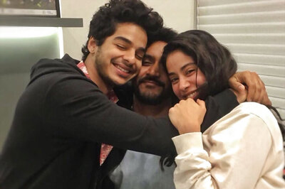Dhadak Shoot Wrap: Janhvi Kapoor Shares Adorable Picture With Ishaan Khattar, Shashank Khaitan