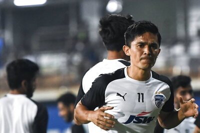 Sunil Chhetri is Giving Access of His Twitter Account to 'Few Captains' to Amplify Covid-19 Information