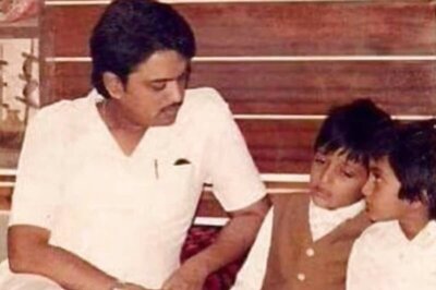 Riteish Deshmukh Remembers Late Father Vilasrao Deshmukh on 76th Birth Anniversary