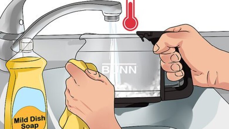 How to Clean a Bunn Coffee Pot