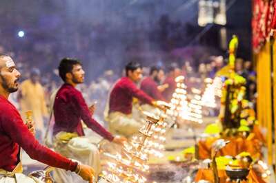 Aaj Ka Panchang, May 16, 2023: Check Out Tithi, Shubh Muhurat, Rahu Kaal and Other Details for Tuesday