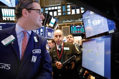 Wall Street Rebounds But Posts Worst Week in Two Years