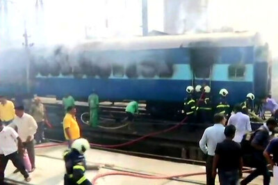 Fire Erupts in Train Coach at Mumbai's Chhatrapati Shivaji Railway Yard