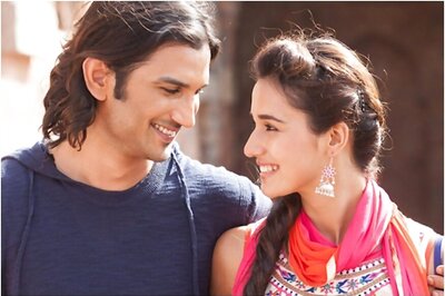 Indonesian Fans Pay Tribute to Sushant Singh Rajput by Playing Song from MS Dhoni in Park