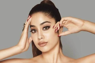 Roohi Star Janhvi Kapoor Spills Beans on Her Birthday Plans