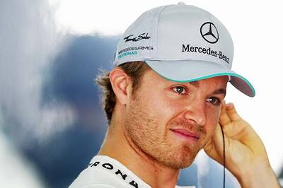 Mercedes mystified by lack of race pace
