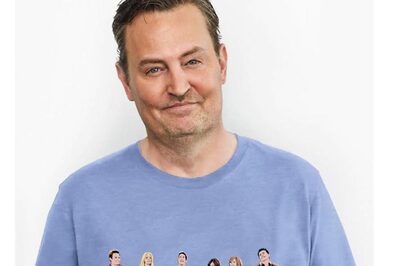 Saturday Night Live Honours Everyone's Favourite Chandler Bing Aka Matthew Perry