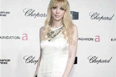 AmEx sues rocker Courtney Love for unpaid bill