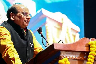 Man Posing as Delhi LG Contacts DDA Officers on WhatsApp, FIR Registered