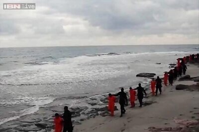 Egypt strikes IS group in Libya after video of mass beheading surfaces