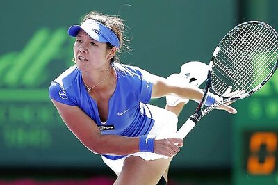 Li Na ousts Petra Kvitova to book Stuttgart semi-final spot