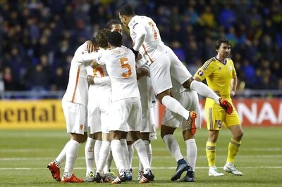 Euro 2016: Netherlands keep hopes alive with win in Kazakhstan