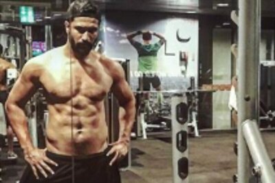 Vicky Kaushal Shares Throwback Picture From Gym, Says 'I Miss Machines'