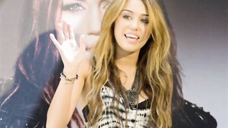 Miley Cyrus, Hemsworth putting their wedding on hold?