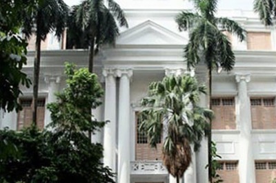 No Meetings, Processions or Posters Allowed on Issues Involving Contempt Rule: Calcutta HC